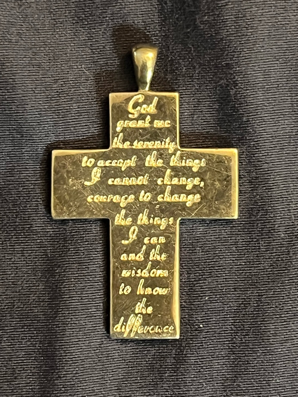 Pre-owned 800 Silver Floral Cross Pendent w/ Serenity Phrase Etched on the Back - Picture 5 of 6